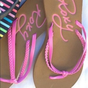Girls Roxy flip flops